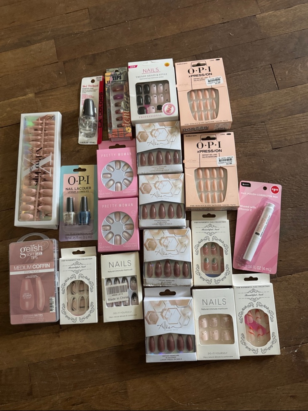 Large Lot Fake Nail Sets